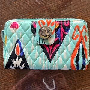 Vera Bradley New Quilted Turquoise Multi-Color Turnlock Wallet